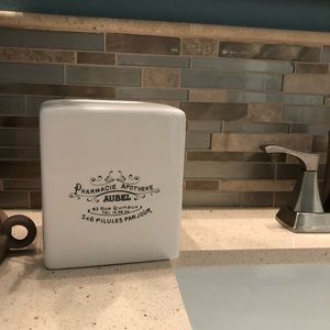 Pottery Barn Farmhouse Ceramic Tissue Holder